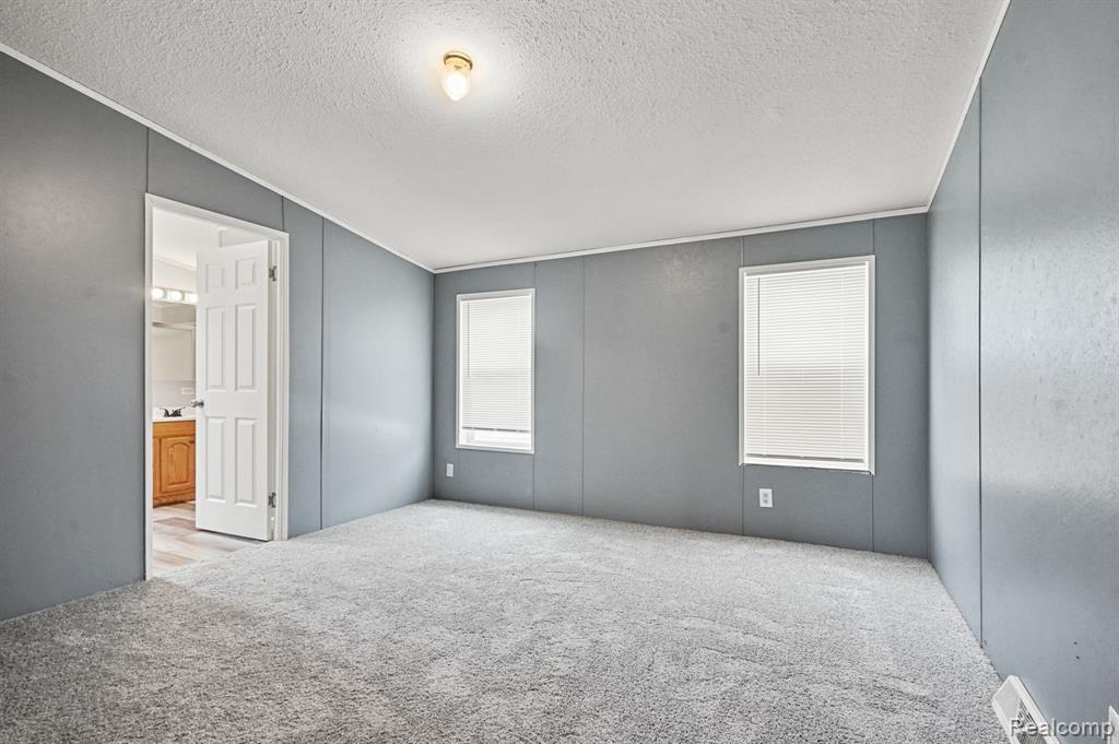 6 Ponderosa Trail S, Belleville, MI 48111 — Photo 6