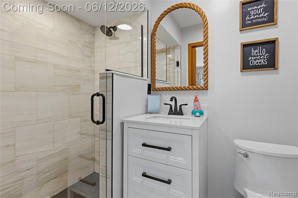 4057 Fox Lake Drive, Bloomfield Hills, MI 48302 — Photo 25