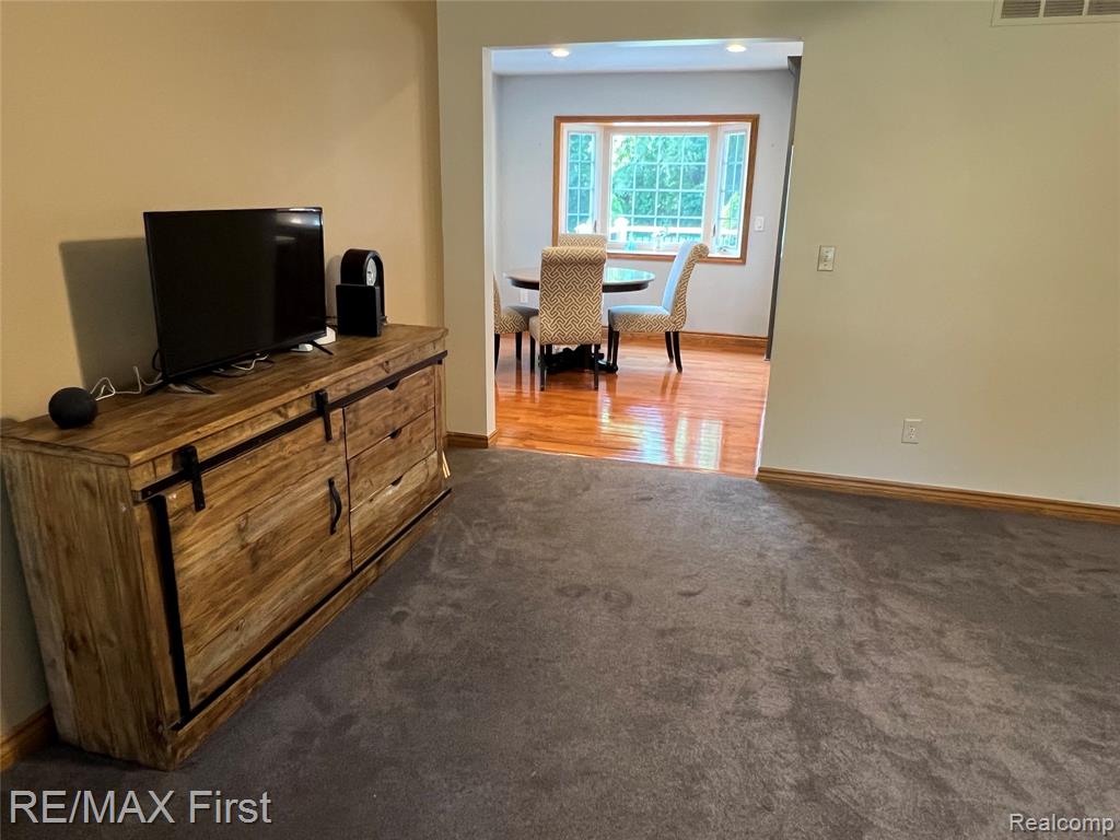 4547 Stephens Road, Warren, MI 48091 — Photo 13