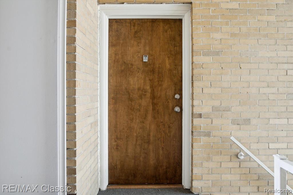 4905 CROOKS Road, A11, Royal Oak, MI 48073 — Photo 8