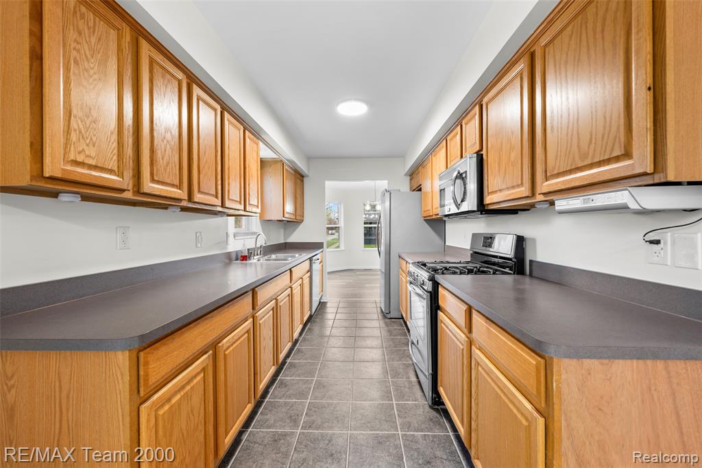 4253 Polk Street, Dearborn Heights, MI 48125 — Photo 13