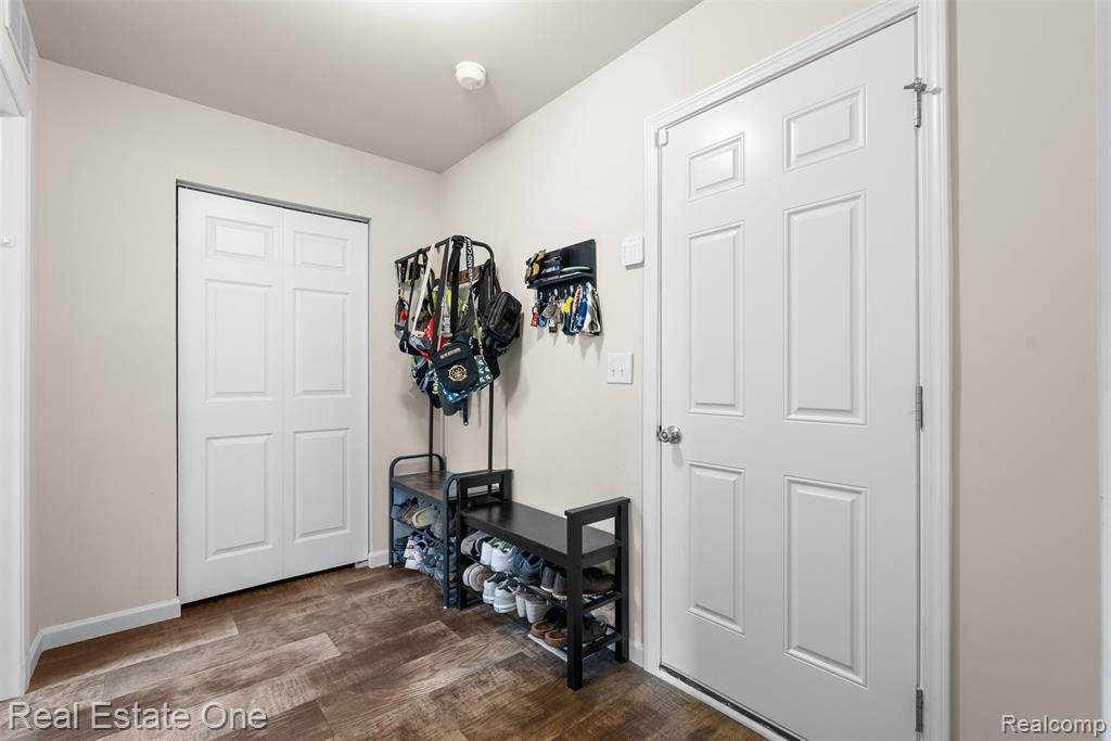 2273 Apple Tree Drive, Burton, MI 48519 — Photo 15
