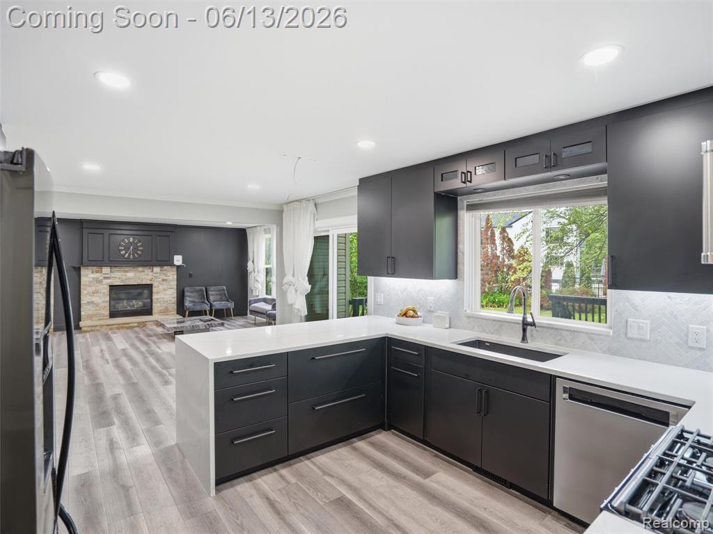 7668 Ring Neck Drive, Waterford, MI 48327 — Photo 4