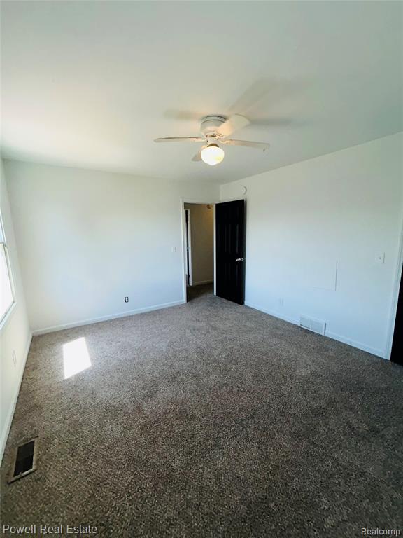 2335 Pebble Creek Drive N, Flushing, MI 48433 — Photo 28