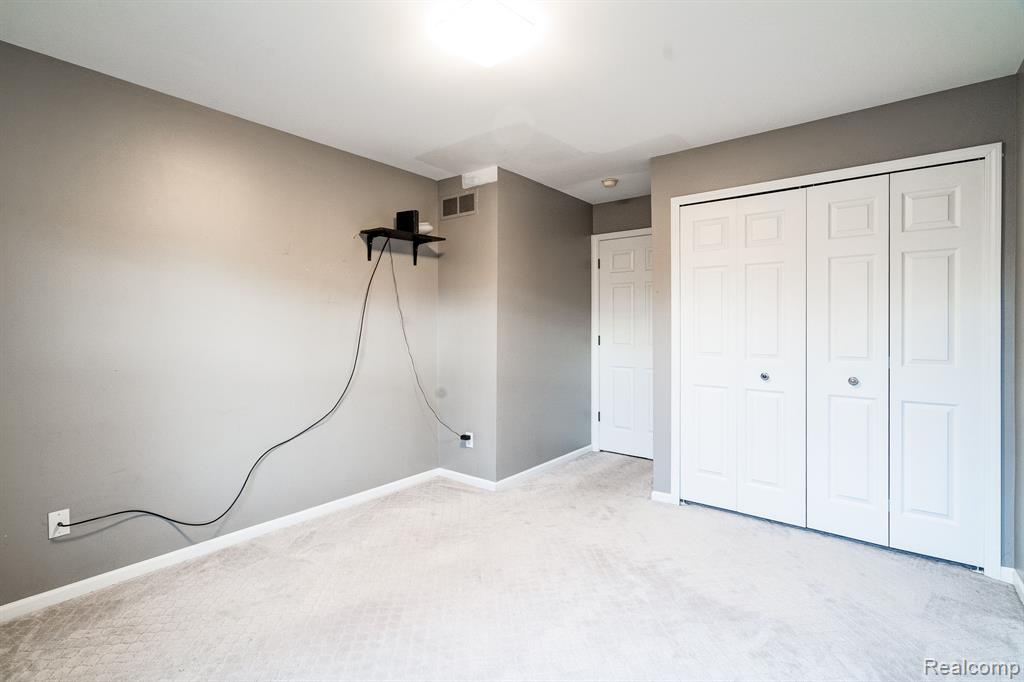 4205 CAMERON Circle, Walled Lake, MI 48390 — Photo 26
