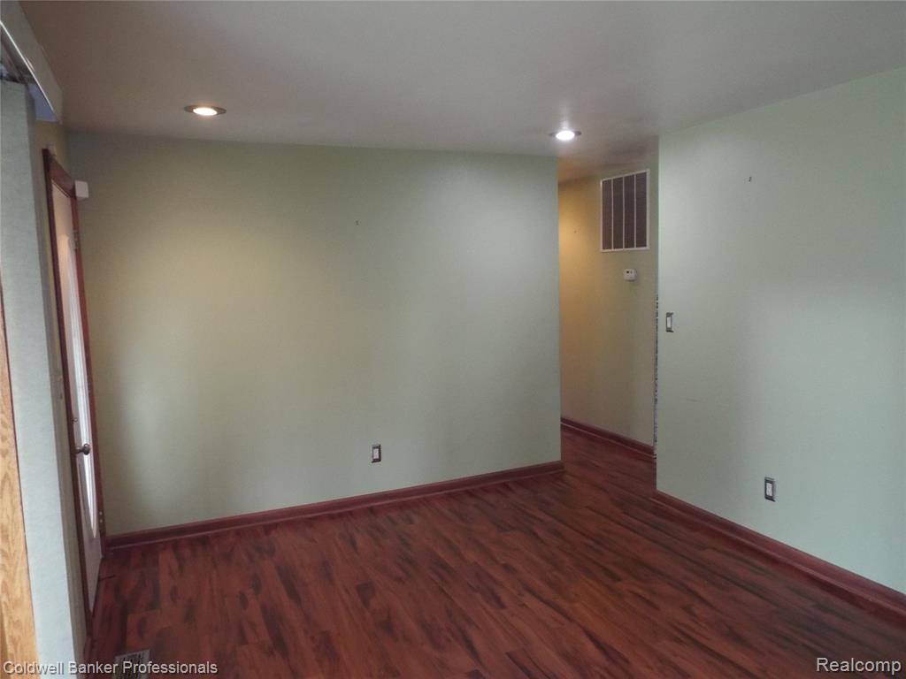 263 N Walnut Street, Mount Clemens, MI 48043 — Photo 8