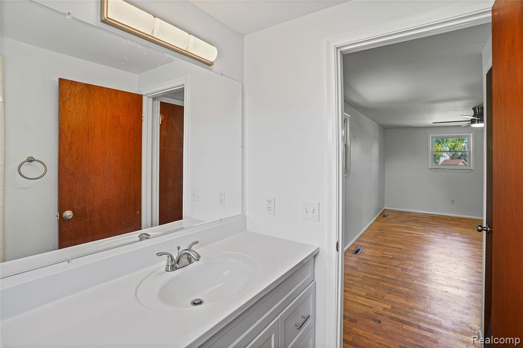 3098 Wagon Trail, Flint, MI 48507 — Photo 33