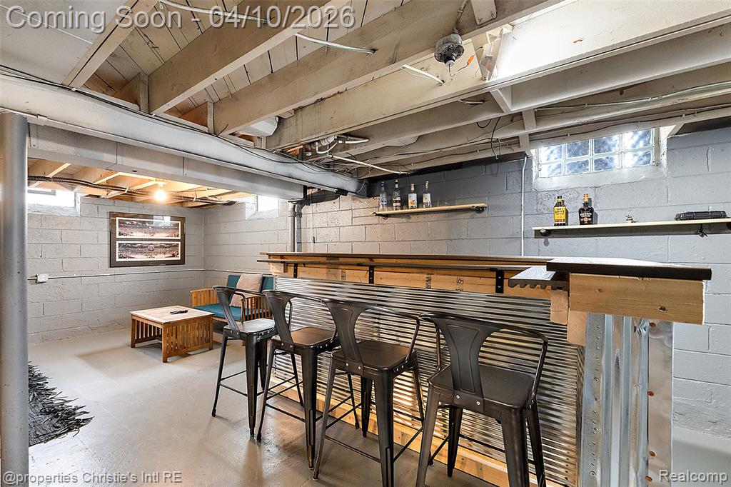 24658 Roanoke Avenue, Oak Park, MI 48237 — Photo 40