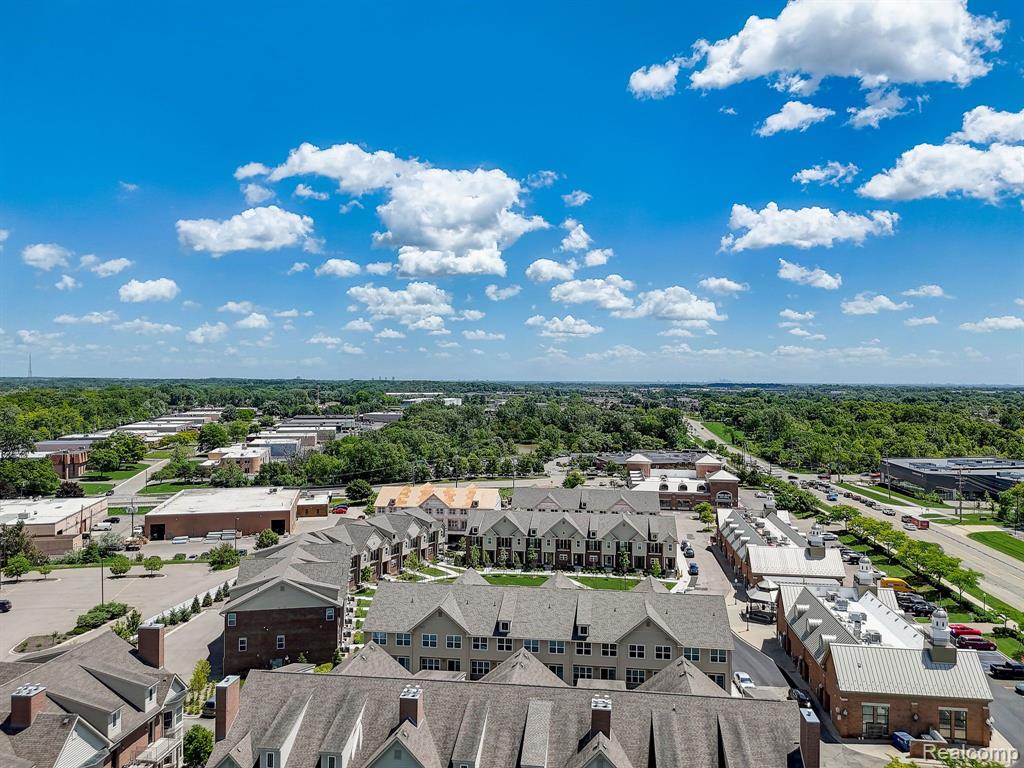 25503 GRANDVIEW Lane, 26, Novi, MI — Photo 9