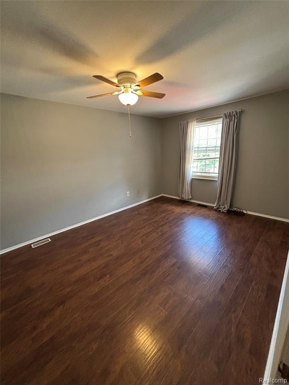 7751 LAKE RIDGE DR UNIT 28, Waterford, MI 48327 — Photo 13