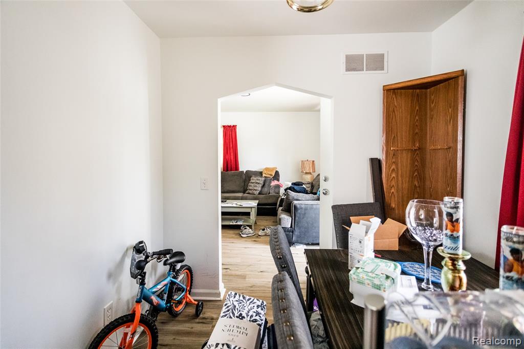 4267 Cadieux Road, Detroit, MI 48224 — Photo 2