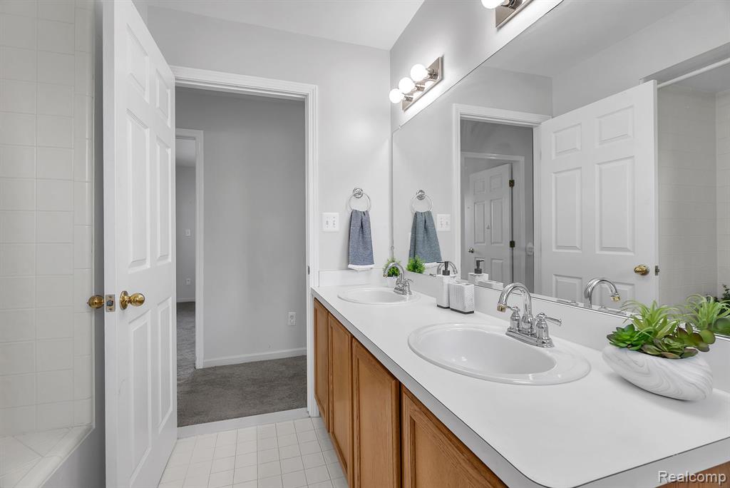 45447 Michael Court, Canton, MI 48188 — Photo 20