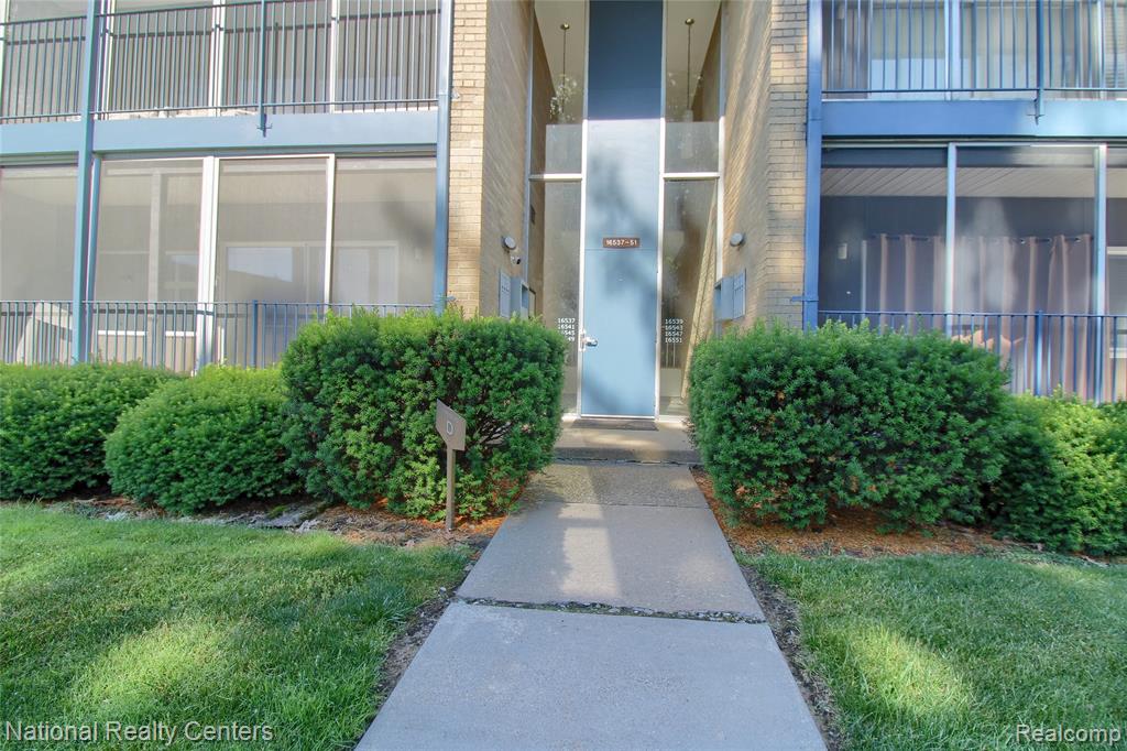 16547 Middlebelt Road, 6, Livonia, MI 48154 — Photo 5