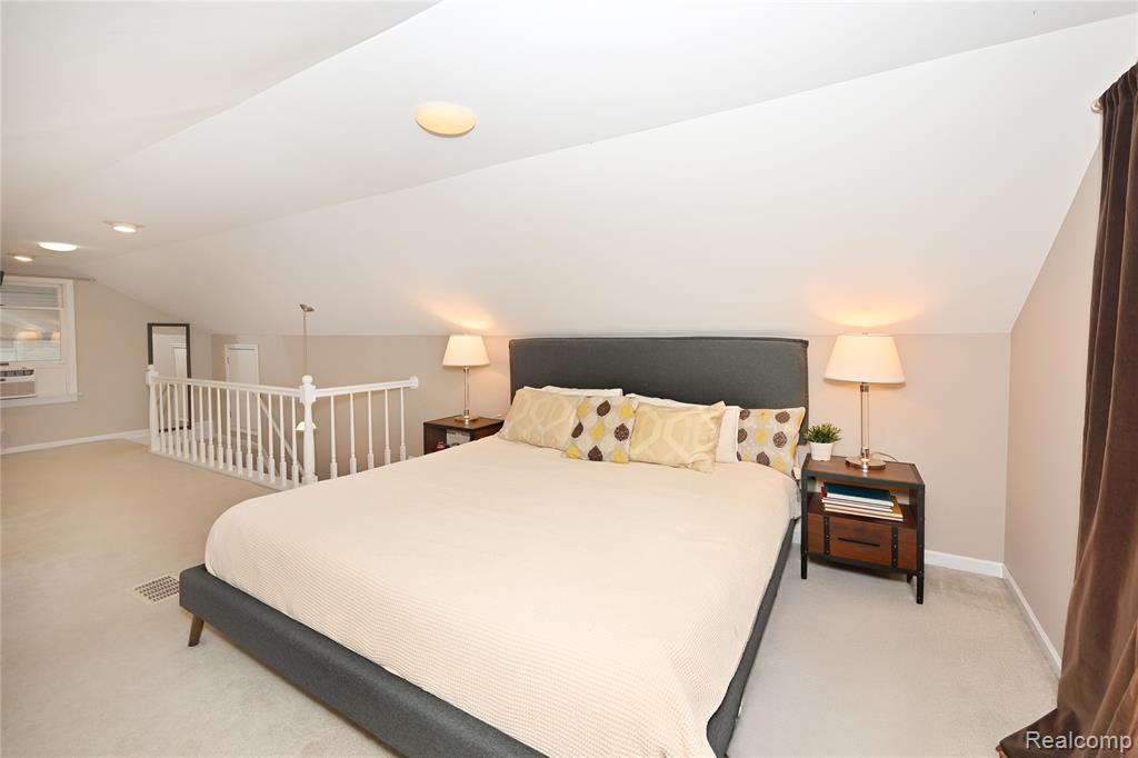 618 W Houstonia Avenue, Royal Oak, MI 48073 — Photo 23
