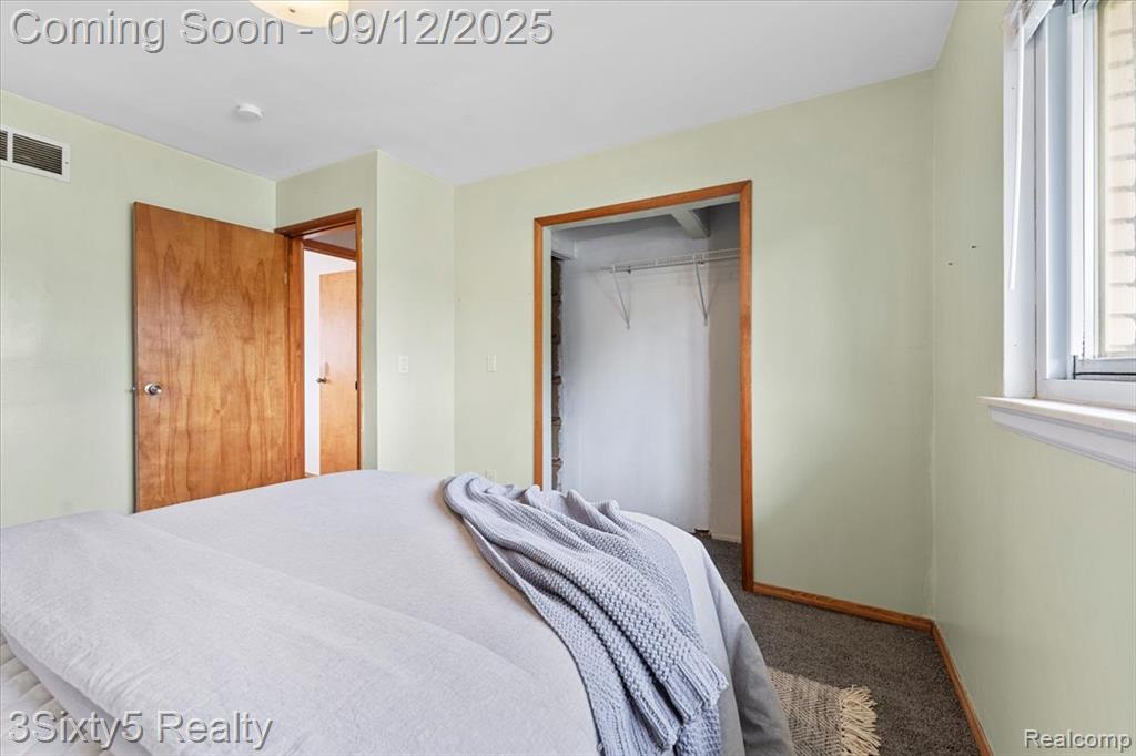 17541 Bodsford Drive, Woodhaven, MI 48183 — Photo 17
