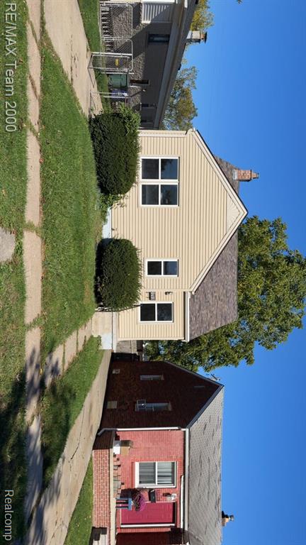 2090 Olive Avenue, Lincoln Park, MI 48146
