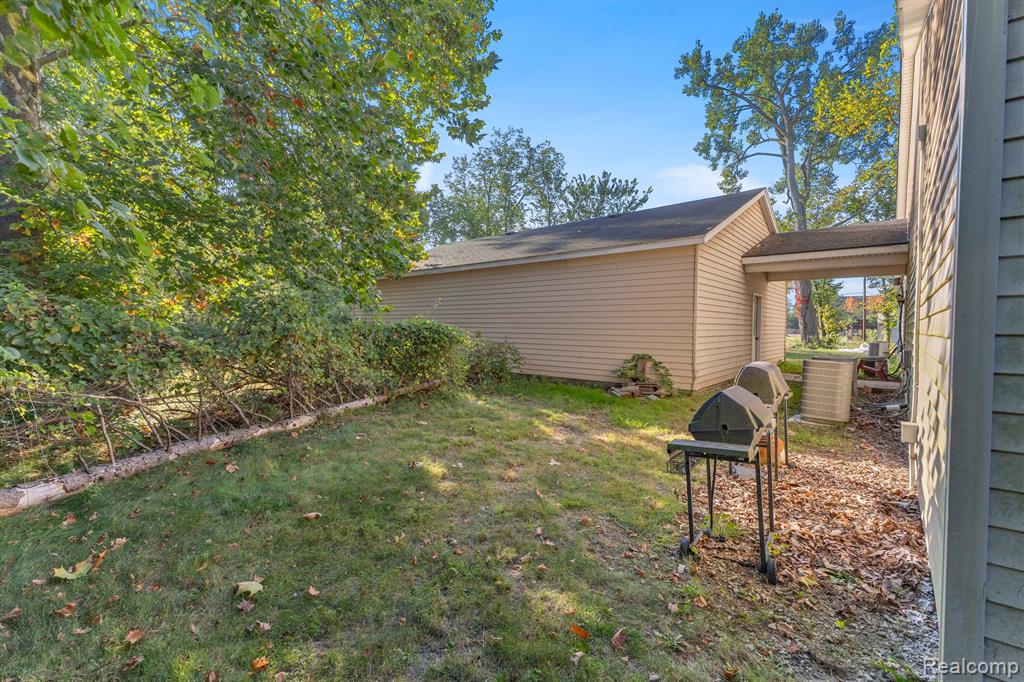 435 SUMPTER Road, Van Buren, MI 48111 — Photo 43