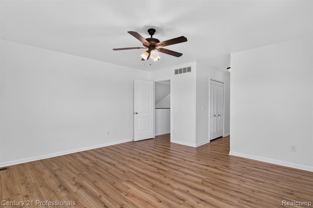 2042 Decker Road, Walled Lake, MI 48390 — Photo 22