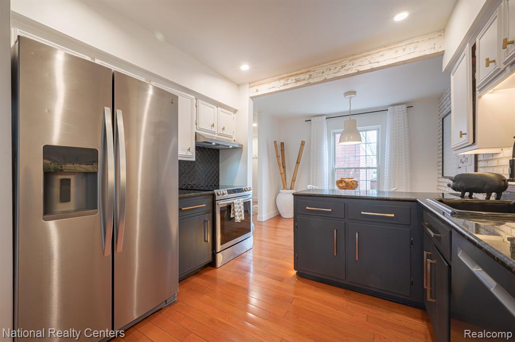 81 STRATFORD Lane, Rochester Hills, MI 48309 — Photo 13