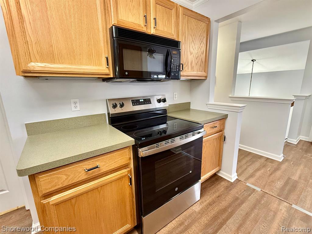 46116 Rhodes Drive, Macomb, MI 48044 — Photo 7