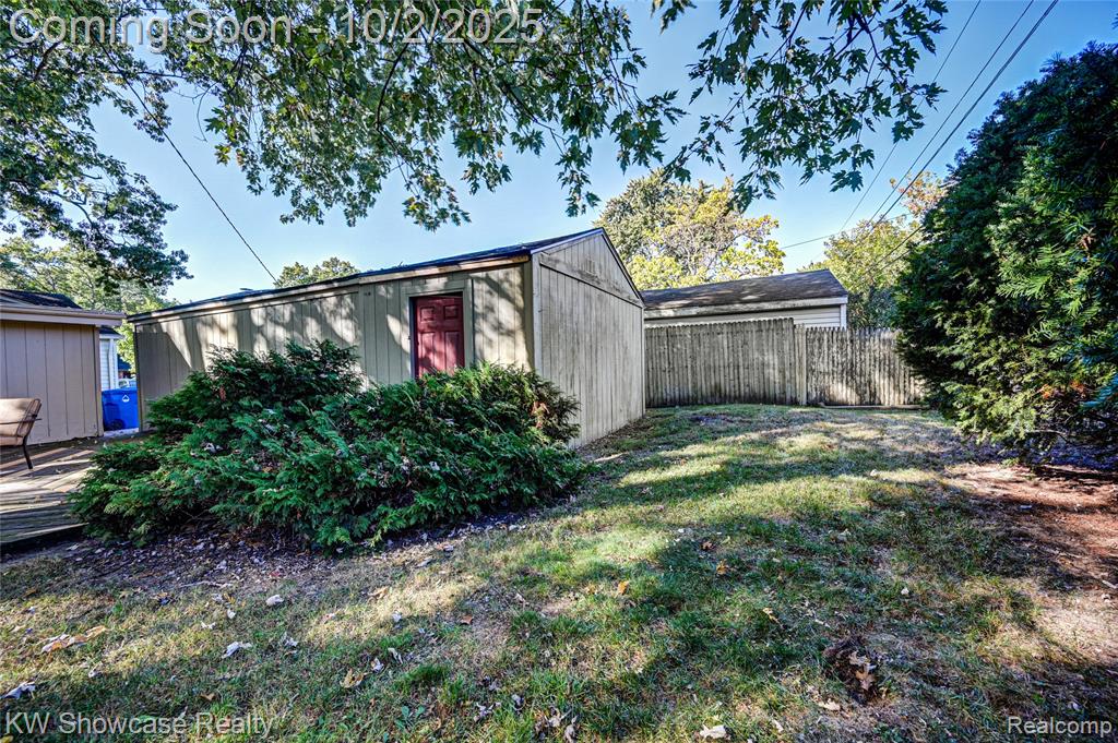 5596 Eldridge Drive, Waterford, MI 48327 — Photo 44