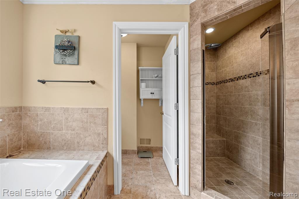 6066 Cheshire Park Drive, Clarkston, MI — Photo 30