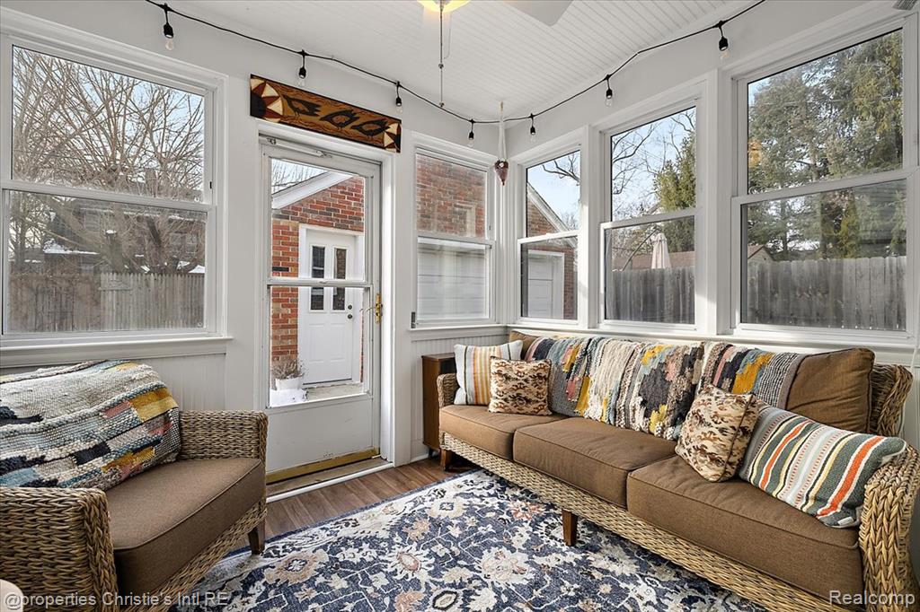 1253 Grayton Street, Grosse Pointe Park, MI 48230 — Photo 28