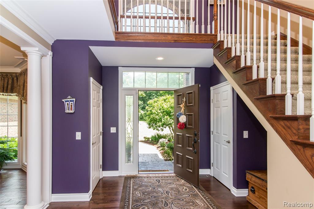 3166 W Beach Lake Drive, Milford, MI, 48380