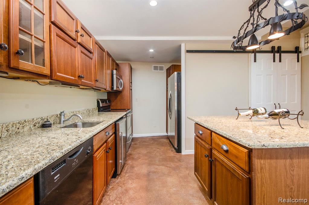 5401 Lone Pine Court, Brighton, MI 48116 — Photo 35