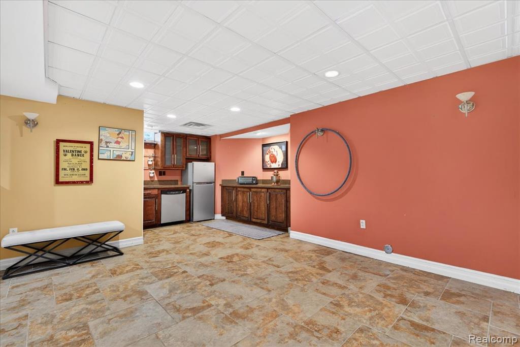 538 Pine Street, Wyandotte, MI 48192 — Photo 34