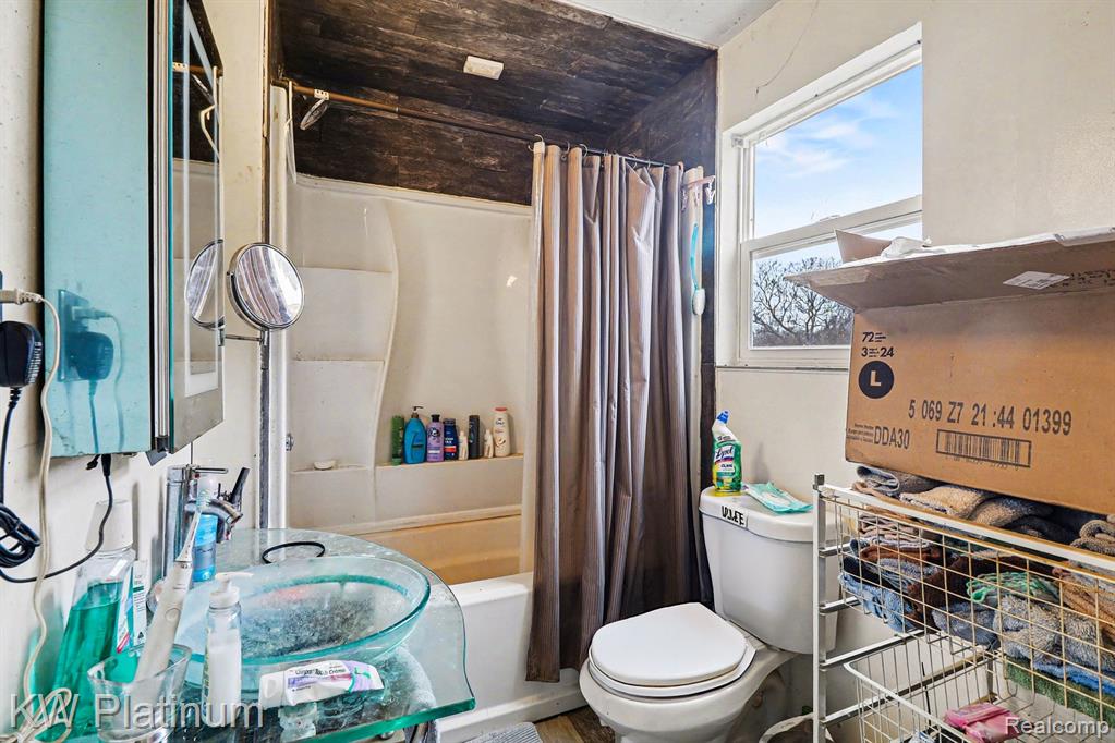 5160 Laur Road, North Branch, MI 48461 — Photo 21