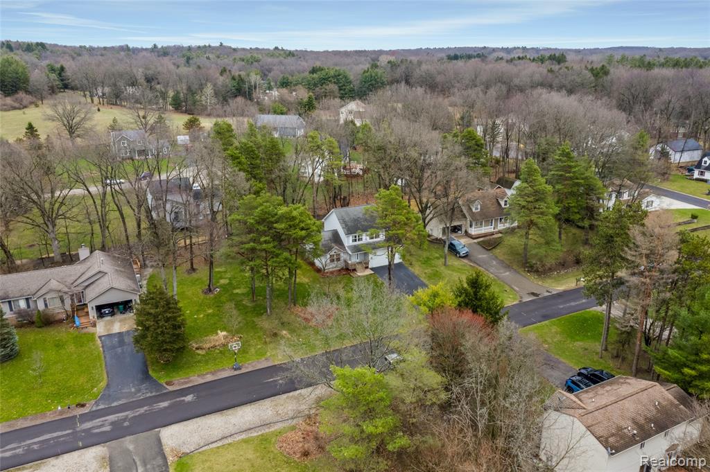 360 Arbor Pine Drive, Ortonville, MI 48462 — Photo 28