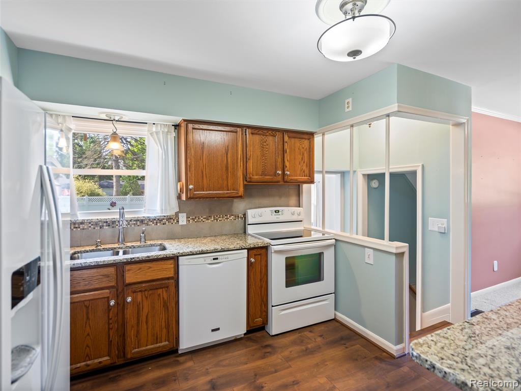 6773 Transparent Avenue, Clarkston, MI — Photo 11