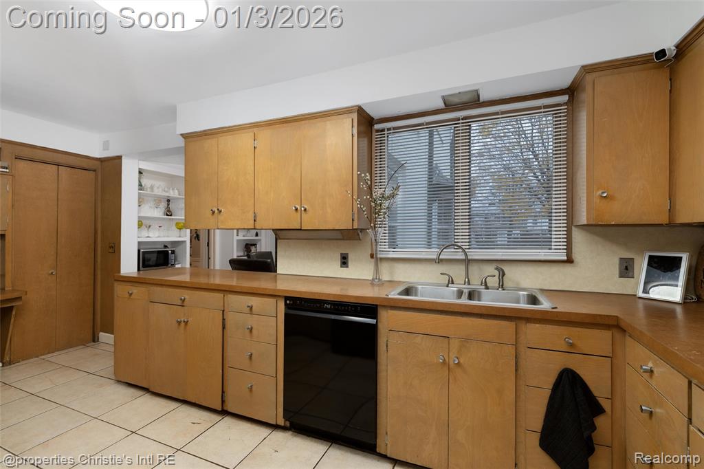 19385 Renfrew Road, Detroit, MI 48221 — Photo 15