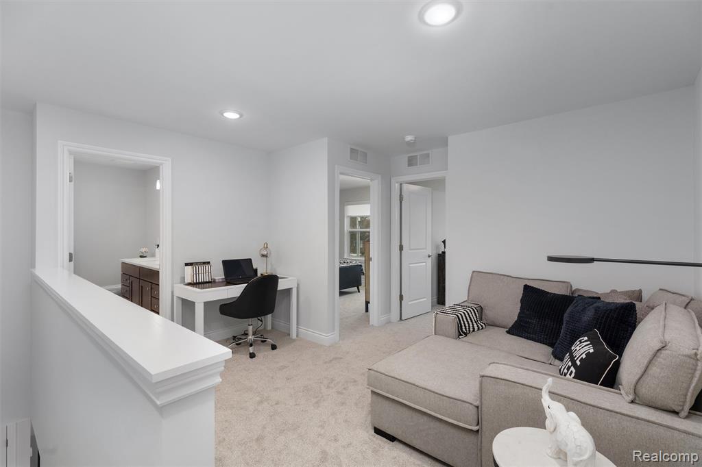 803 Balmoral Ln, Troy, MI 48085 — Photo 14
