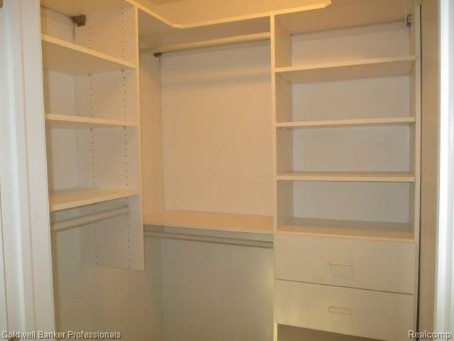 4474 Holly Drive, Troy, MI 48085 — Photo 16