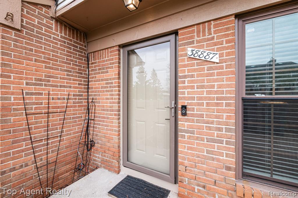 38887 Country Circle, Farmington Hills, MI 48331 — Photo 7