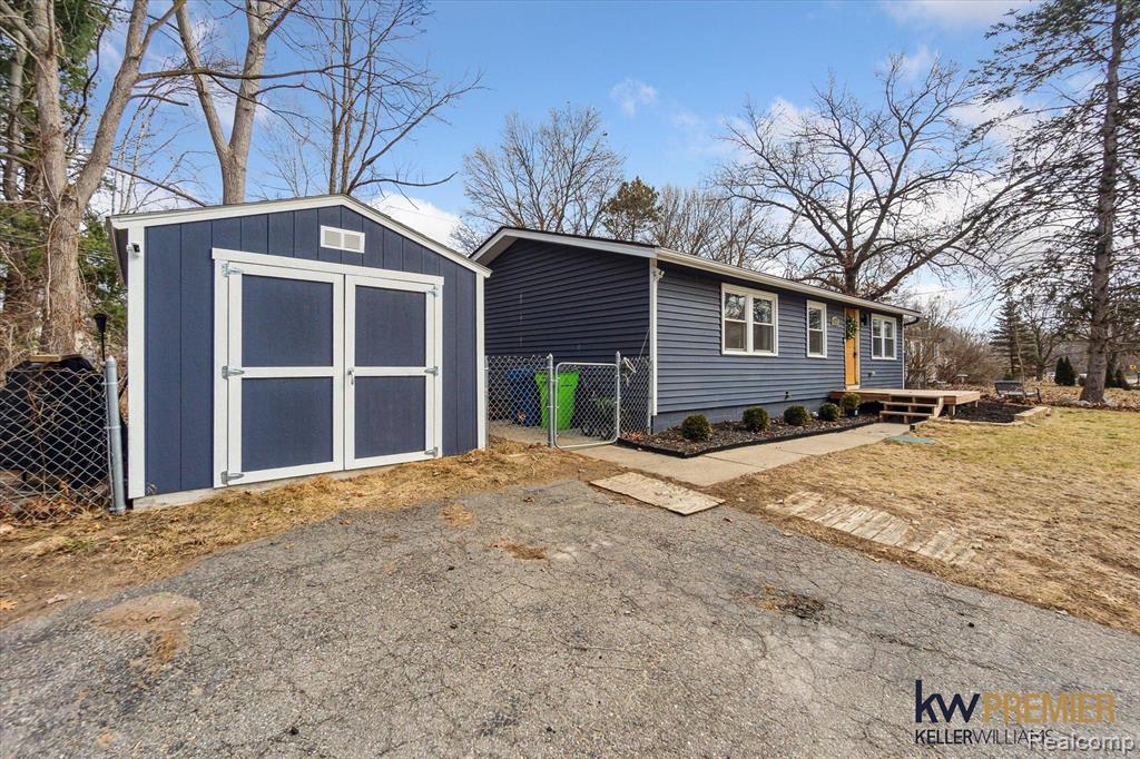 9660 COOLEY LAKE Road, White Lake, MI — Photo 26