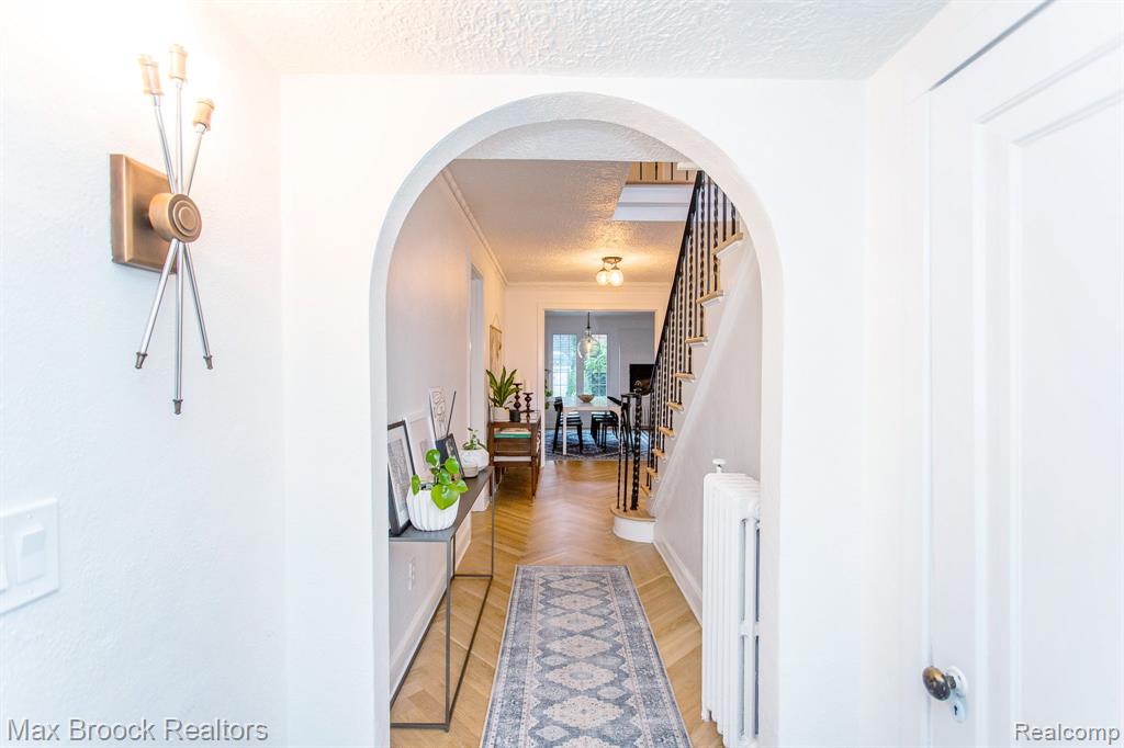 26008 Pembroke Road, Huntington Woods, MI — Photo 5