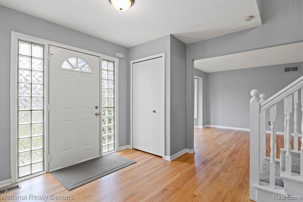 44489 STONE Road, Novi, MI — Photo 2