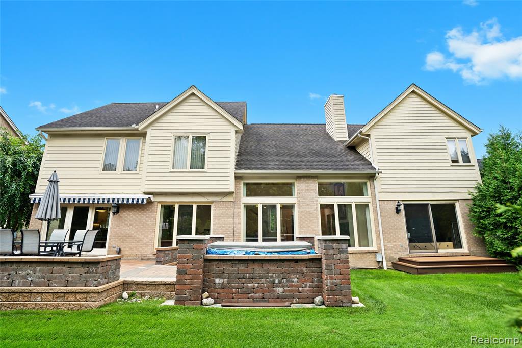 6034 Beachwood Drive, West Bloomfield, MI 48324 — Photo 38