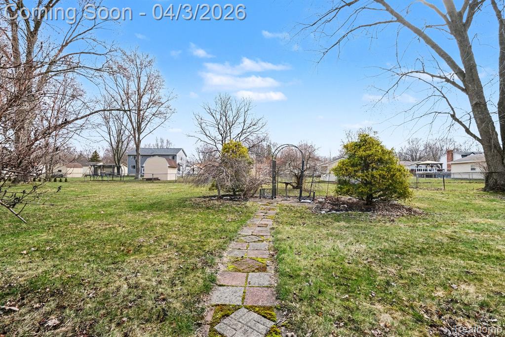 7377 Grandwood Drive, Swartz Creek, MI 48473 — Photo 29