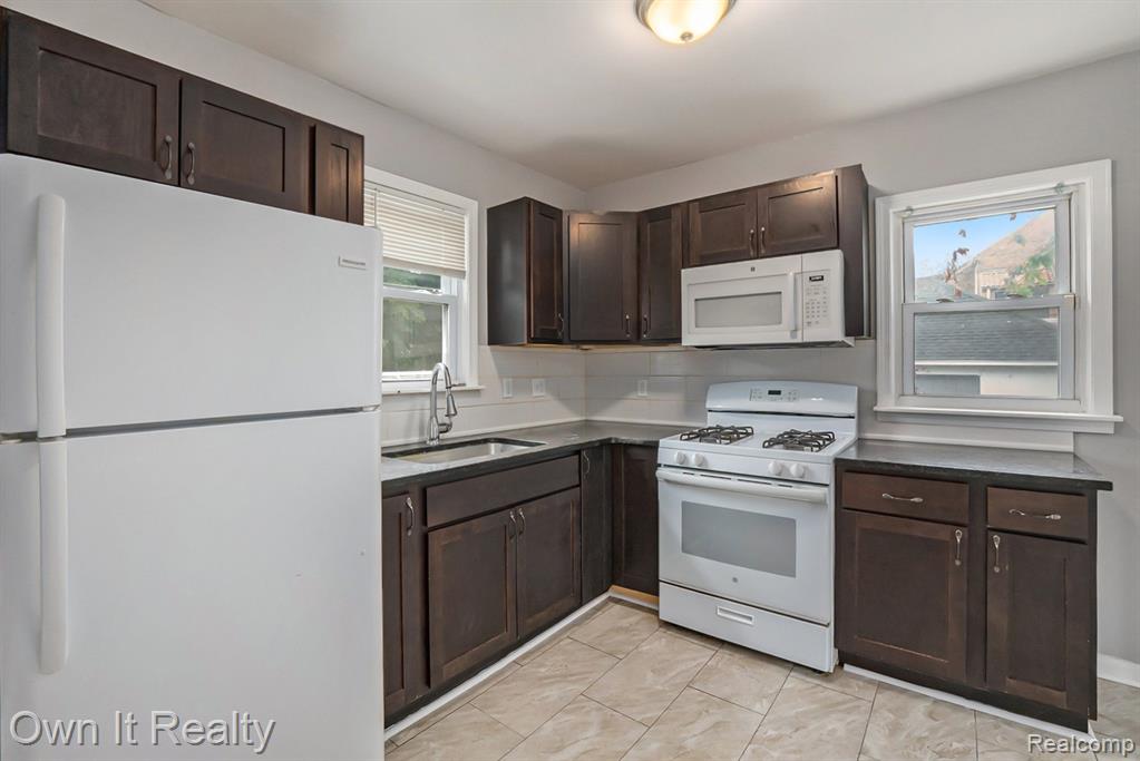 8048 WISCONSIN Street, Detroit, MI 48204 — Photo 9