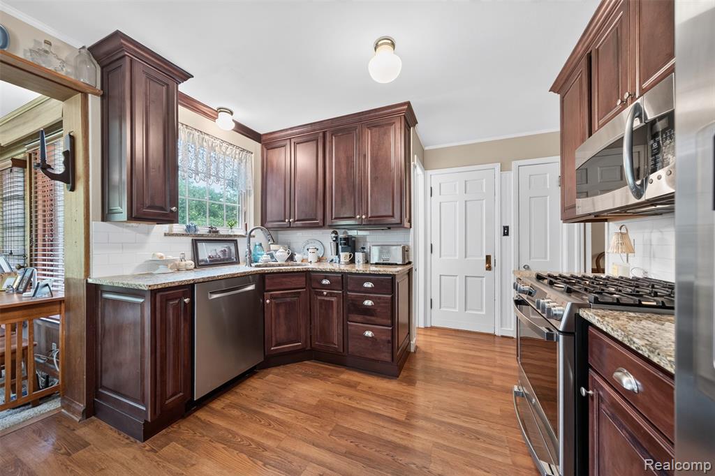 18577 San Jose Boulevard, Lathrup Village, MI 48076 — Photo 9