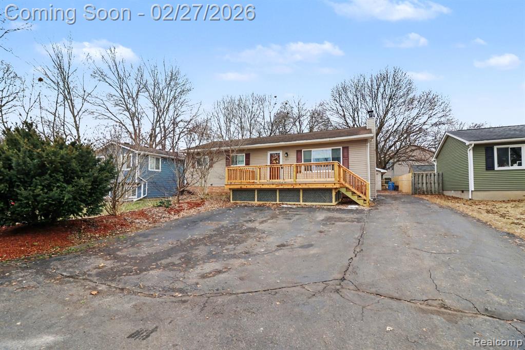 845 Crescent Lake Road, Waterford, MI 48327 — Photo 4