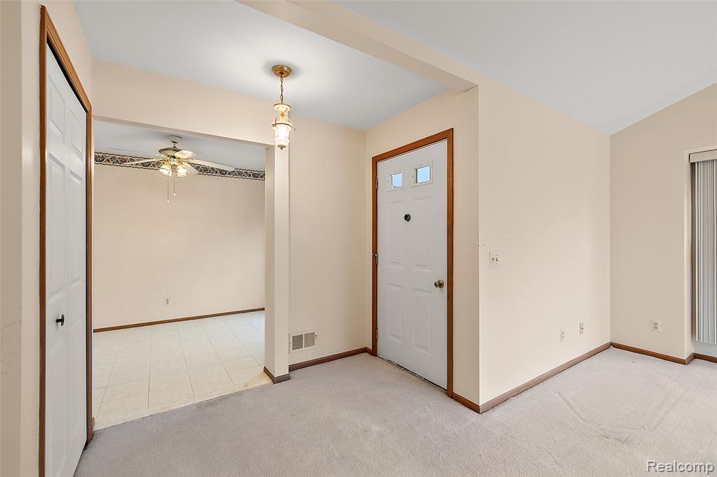42590 Schienle Lane, Clinton Twp, MI 48038 — Photo 18