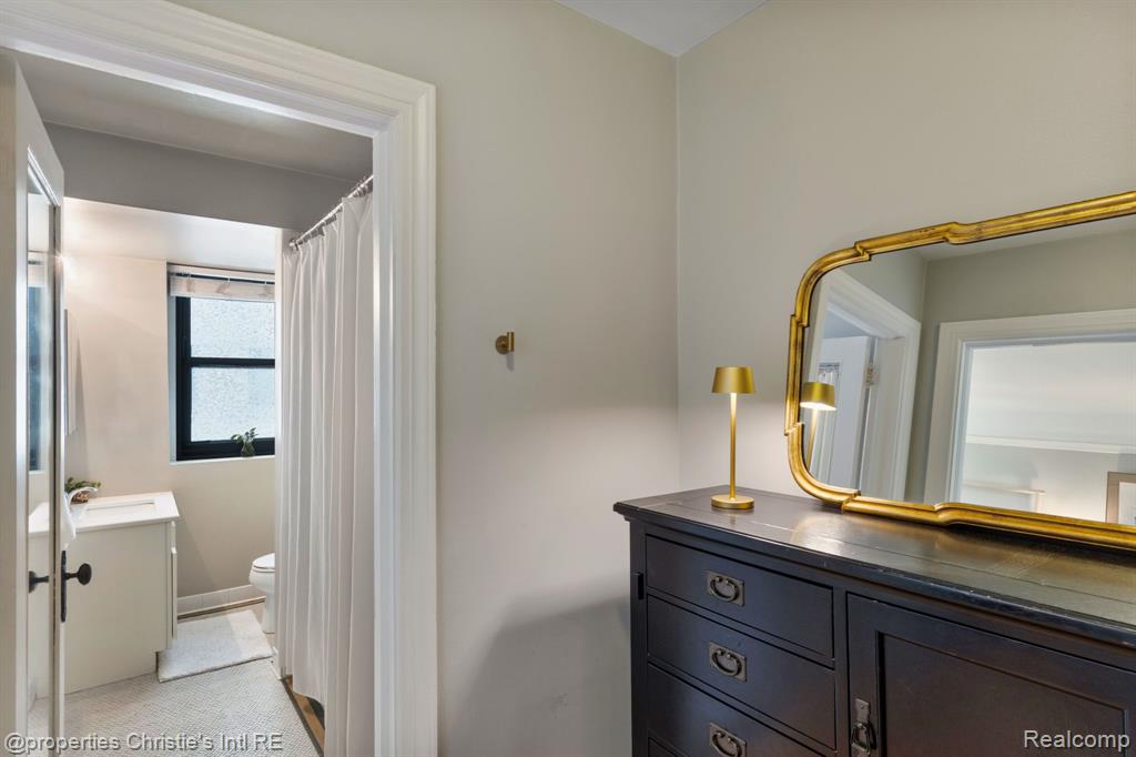 15 E KIRBY Street, 710, Detroit, MI 48202 — Photo 6