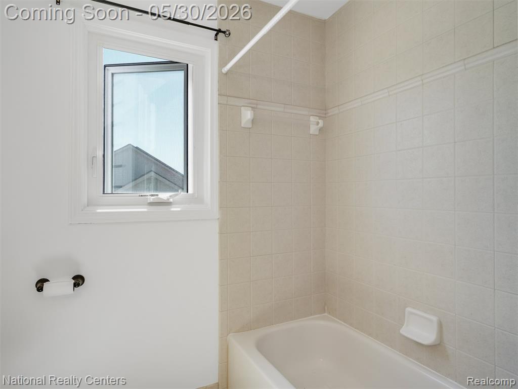 47245 N Pointe Drive, Canton, MI 48187 — Photo 38