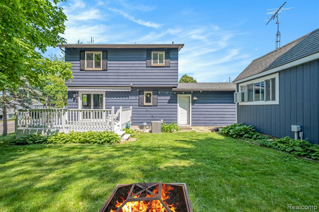 602 Davis Street, Fenton, MI 48430 — Photo 23