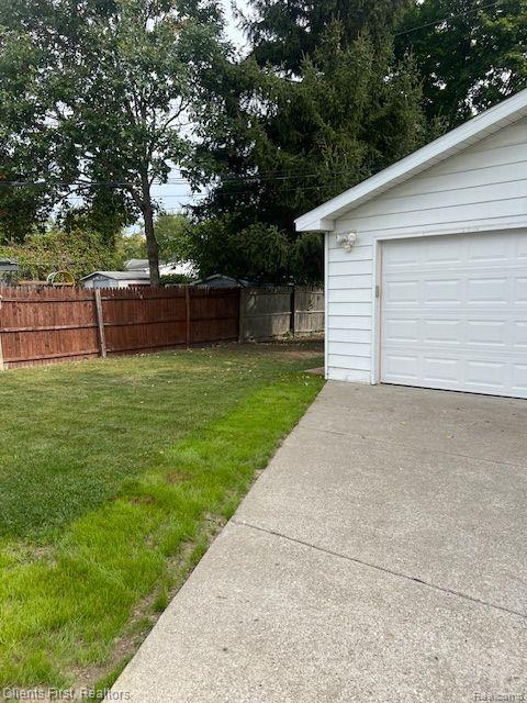 225 DEVONSHIRE Street, Ypsilanti, MI 48198 — Photo 57